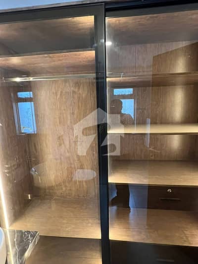 Ideal 2900 Square Feet Flat Has Landed On Market In Clifton - Block 8, Karachi