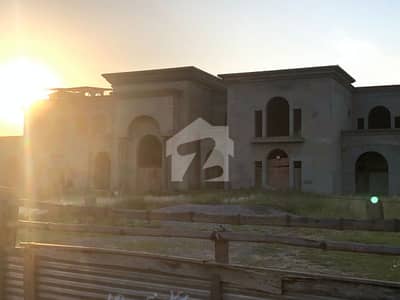 CORNER !!! Prime Location 5 Kanal Farm House Land For Sale In Gulberg Greens Executive Block