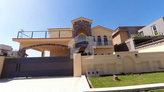 Brand New Triple Storey House For Sale Brand New Triple Storey House For Sale