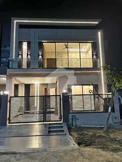 5 MARLA BRAND NEW HOUSE AVAILABLE FOR SALE IN DHA PHASE 6 IN REASONABLE PRICE