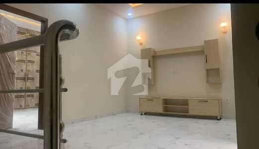 6 Marla House For Rent In Paragon City With Gass