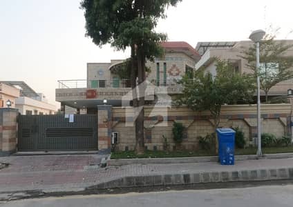 In Bahria Town Phase 2 House For Rent Sized 4500 Square Feet
