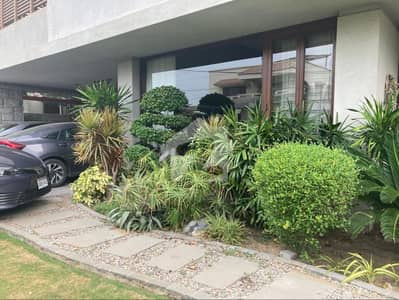 1000Sq Yards Owner Built Slightly Used Architect Designed Two Unit Bungalow