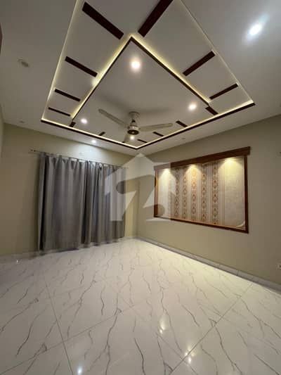Real pictures 10 Marla House for Sale Sector D, Bahria Town Lahore Real pictures 10 Marla House for Sale Sector D, Bahria Town Lahore