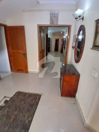 ڈی ایچ اے فیز 7 ڈی ایچ اے ڈیفینس,کراچی میں 6 کمروں کا 1 کنال مکان 14.5 کروڑ میں برائے فروخت۔