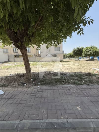 10 Marla Plot For Sale