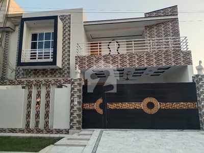 رائل پام سٹی ساہیوال ساہیوال میں 4 کمروں کا 10 مرلہ مکان 3.0 کروڑ میں برائے فروخت۔