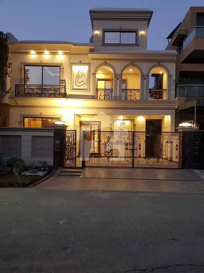 10 Marla Beautiful House Available For Sale In Park View City Tulip Block