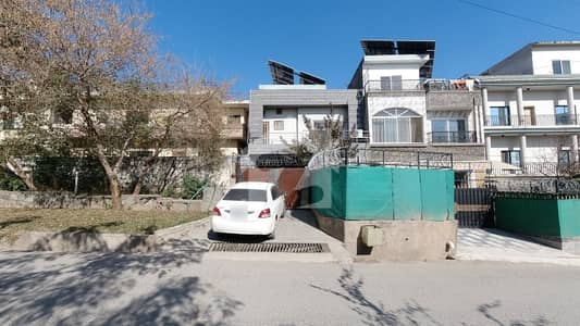 Prime Location 4 Marla House For sale In Soan Garden - Block E Islamabad
