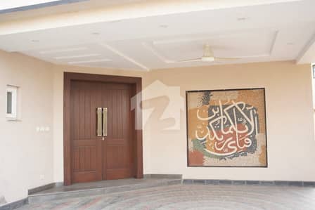 ڈی ایچ اے فیز 7 ڈیفنس (ڈی ایچ اے),لاہور میں 6 کمروں کا 1 کنال مکان 2.7 لاکھ میں کرایہ پر دستیاب ہے۔