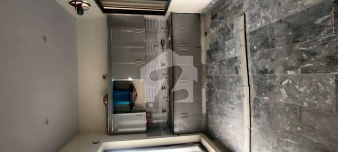 Family Flats Avilible For Rent