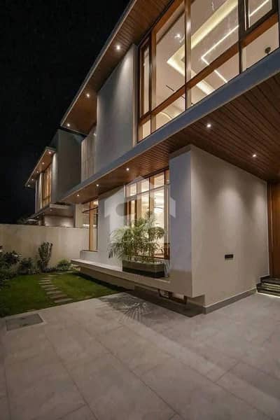 500 Yards Brand New Bungalow Available For Sale Phase 6