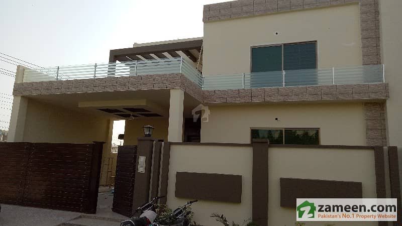 A Commercial Building for Sale at Garden Town Taunsa Street Multan A Commercial Building for Sale at Garden Town Taunsa Street Multan
