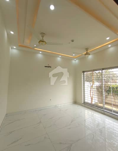 5 Marla Used House Available For Sale