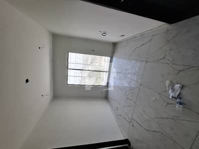 3 Bed DD Flat Available For Sale