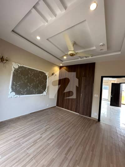 ڈی ایچ اے 9 ٹاؤن ڈیفنس (ڈی ایچ اے),لاہور میں 3 کمروں کا 5 مرلہ مکان 99.5 ہزار میں کرایہ پر دستیاب ہے۔ ڈی ایچ اے 9 ٹاؤن ڈیفنس (ڈی ایچ اے),لاہور میں 3 کمروں کا 5 مرلہ مکان 99.5 ہزار میں کرایہ پر دستیاب ہے۔