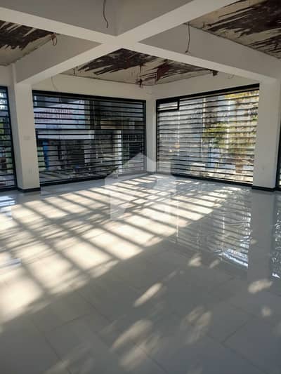 گلبرگ گرینز گلبرگ,اسلام آباد میں 4 کنال Studio عمارت 32.0 لاکھ میں کرایہ پر دستیاب ہے۔