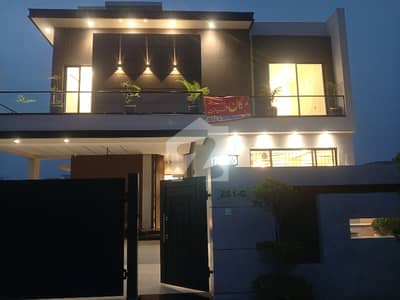 20 MARLA BRAND NEW FULL HOUSE FOR RENT full BESMENT NEAR DOLMEN MALL RING ROAD DHA PHASE 8 BROADWAY 20 MARLA BRAND NEW FULL HOUSE FOR RENT full BESMENT NEAR DOLMEN MALL RING ROAD DHA PHASE 8 BROADWAY