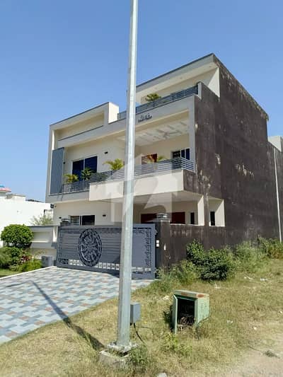 At Prime Location Beautiful House Available For Sale