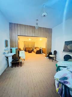 F-10/4 Beautiful 6 Bedrooms' House Prime Location Close End Street Near To Park And Mosque Beautiful Location Investor Price