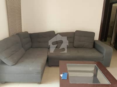 Studio Unfurnished Apartment Available in Hamdan Heights