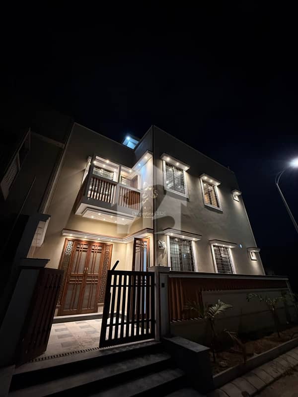 120 Square Yards Luxurious Villa 120 Square Yards Luxurious Villa