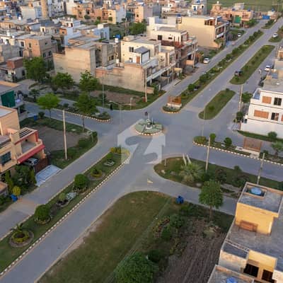 5.5 Marla Plot Available For Sale in Dream Avenue Lahore. 5.5 Marla Plot Available For Sale in Dream Avenue Lahore.