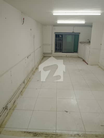 Main Khyaban Jami Near Ithad Road And Qesry Sheri Backri Maznin Floor