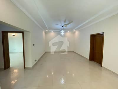 10marla singel unit 4bed rooms house 3570 in phase5 bahria town Rawalipindi