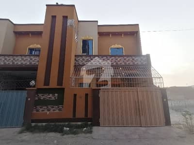 چوک کمہاراں والا ملتان میں 4 کمروں کا 4 مرلہ مکان 1.05 کروڑ میں برائے فروخت۔