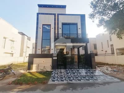 Prime Location 5 Marla House For Sale Is Available In DHA 11 Rahbar Phase 2 - Block L