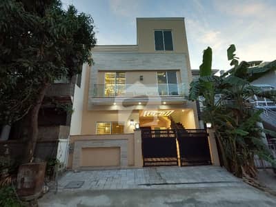 5 Marla Brand New House Available For Sale