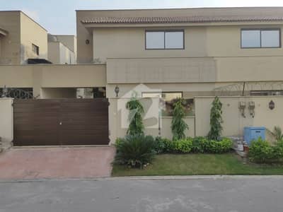 پرل سٹی ملتان میں 4 کمروں کا 10 مرلہ مکان 2.4 کروڑ میں برائے فروخت۔