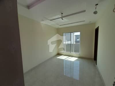 4.07 Marla Used House Available For Sale In Dream Avenue Raiwind Road, Lahore. 4.07 Marla Used House Available For Sale In Dream Avenue Raiwind Road, Lahore.
