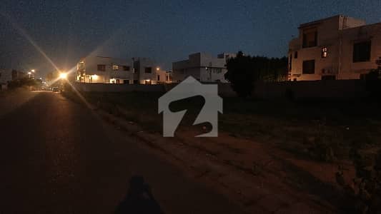 ڈی ایچ اے فیز 8 - زون بی ڈی ایچ اے فیز 8,ڈی ایچ اے ڈیفینس,کراچی میں 1 کنال رہائشی پلاٹ 11.65 کروڑ میں برائے فروخت۔