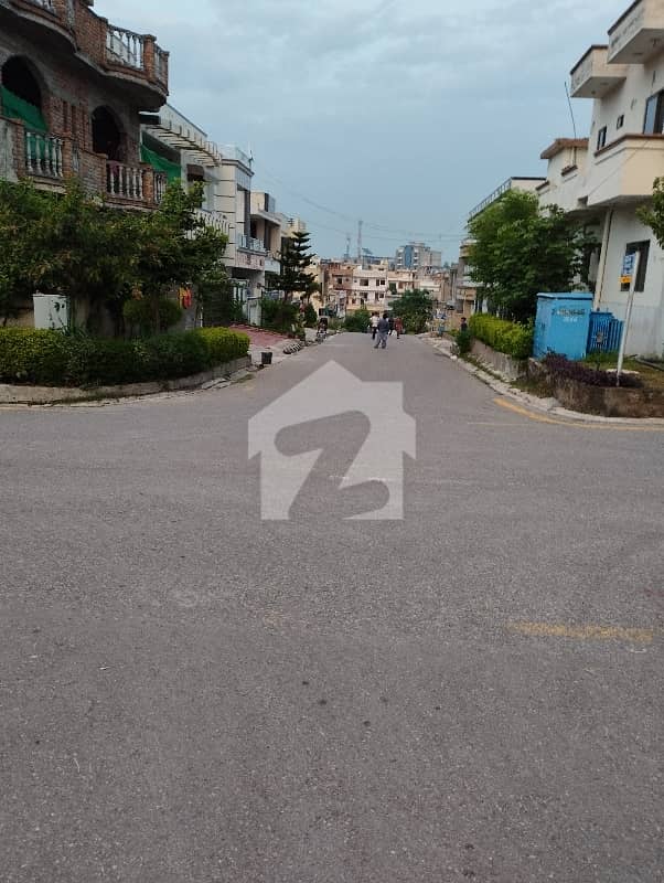 Plot In Newly Built Street Plot In Newly Built Street
