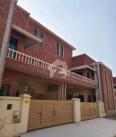 عسکری 3 ڈی ایچ اے ڈیفینس,ملتان میں 3 کمروں کا 8 مرلہ مکان 2.05 کروڑ میں برائے فروخت۔ عسکری 3 ڈی ایچ اے ڈیفینس,ملتان میں 3 کمروں کا 8 مرلہ مکان 2.05 کروڑ میں برائے فروخت۔