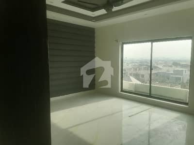 1Kanal GROUND PORTION FOR RENT