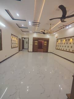 Beautiful Full House In Media Town