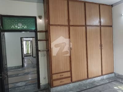E 11 Upper Portion 2 Bed 2 Bath Tv Lounge Kitchen Sep Meter Gas Electric Available All Facilities Available
