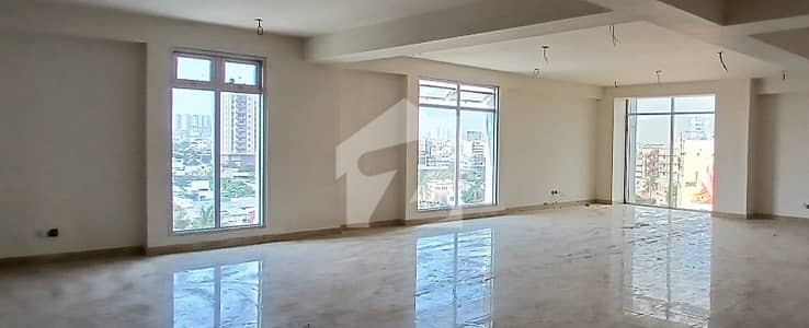 913 Sq Fts Office Available For Rent