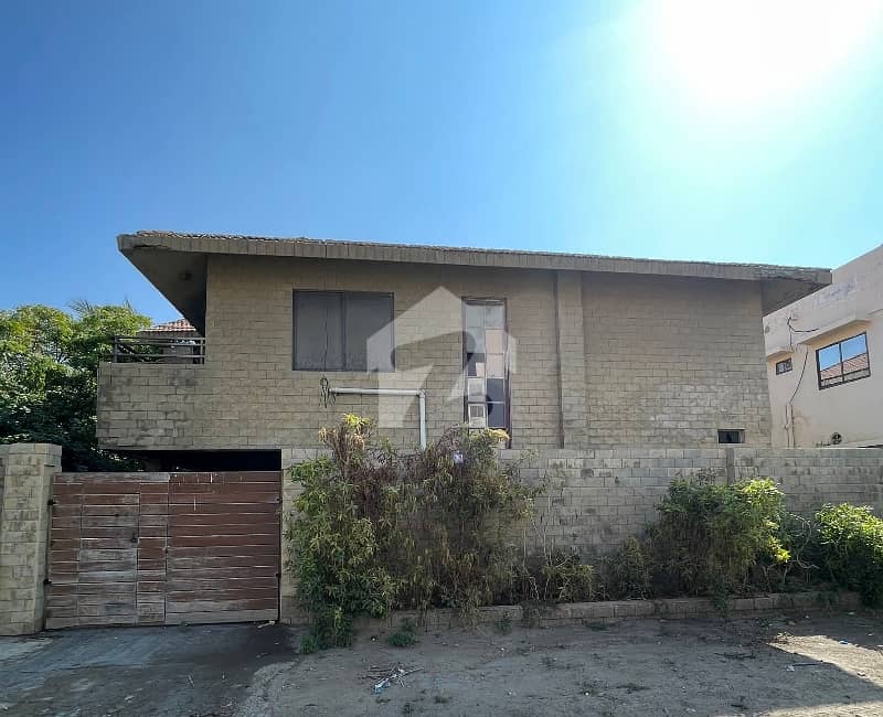 300 YARDS HOUSE FOR SALE 300 YARDS HOUSE FOR SALE