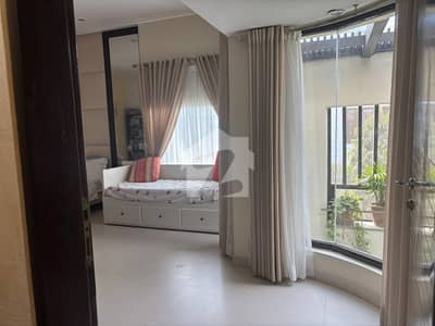 500 YARD BUNGALOW SLIGHTLY USED FOR SALE AVAILABLE IN DHA KARACHI