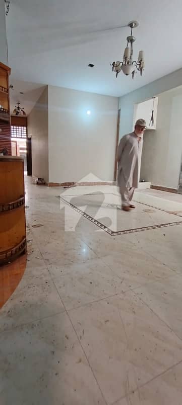 3 BED PORTION 1st FLOOR IN Model Colony NEAR TO STAR CRISENT LAWN  NEAR AIRPORT