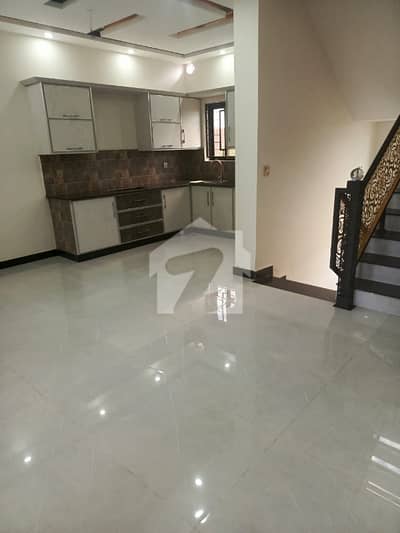 EXCELLENT HOUSE VERY HOT AREA 40 FOOT ROAD  UNDERGROUND ELECTRICITY  GAS AVAILABLE
