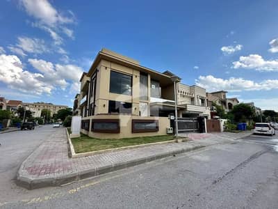 13.76 Marla House In Central Bahria Town Phase 3 For Sale