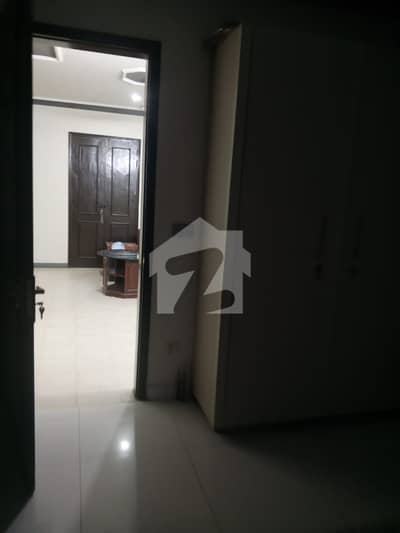بدر کمرشل ایریا ڈی ایچ اے فیز 5,ڈی ایچ اے ڈیفینس,کراچی میں 2 کمروں کا 4 مرلہ فلیٹ 70.0 ہزار میں کرایہ پر دستیاب ہے۔ بدر کمرشل ایریا ڈی ایچ اے فیز 5,ڈی ایچ اے ڈیفینس,کراچی میں 2 کمروں کا 4 مرلہ فلیٹ 70.0 ہزار میں کرایہ پر دستیاب ہے۔