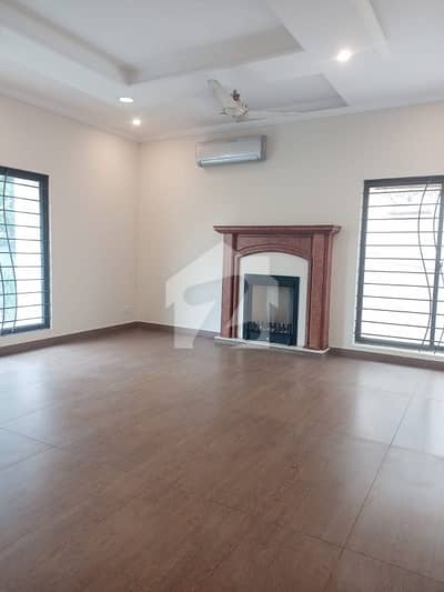 Defence 1 Kanal Bungalow Ideal Location Reasonable Price