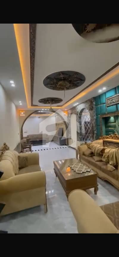 10.5 Marla House In Gulshan E Ravi Facing Park