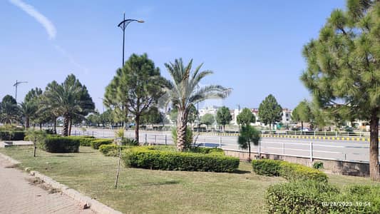 Service Road North, 8 Marla Commercial Plot In Main Commercial Avenue, Sector C-1 Service Road North, 8 Marla Commercial Plot In Main Commercial Avenue, Sector C-1